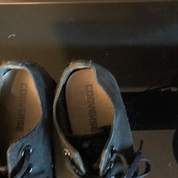 Woman's Converse Shoes😊😎 - Picture 4 of 6